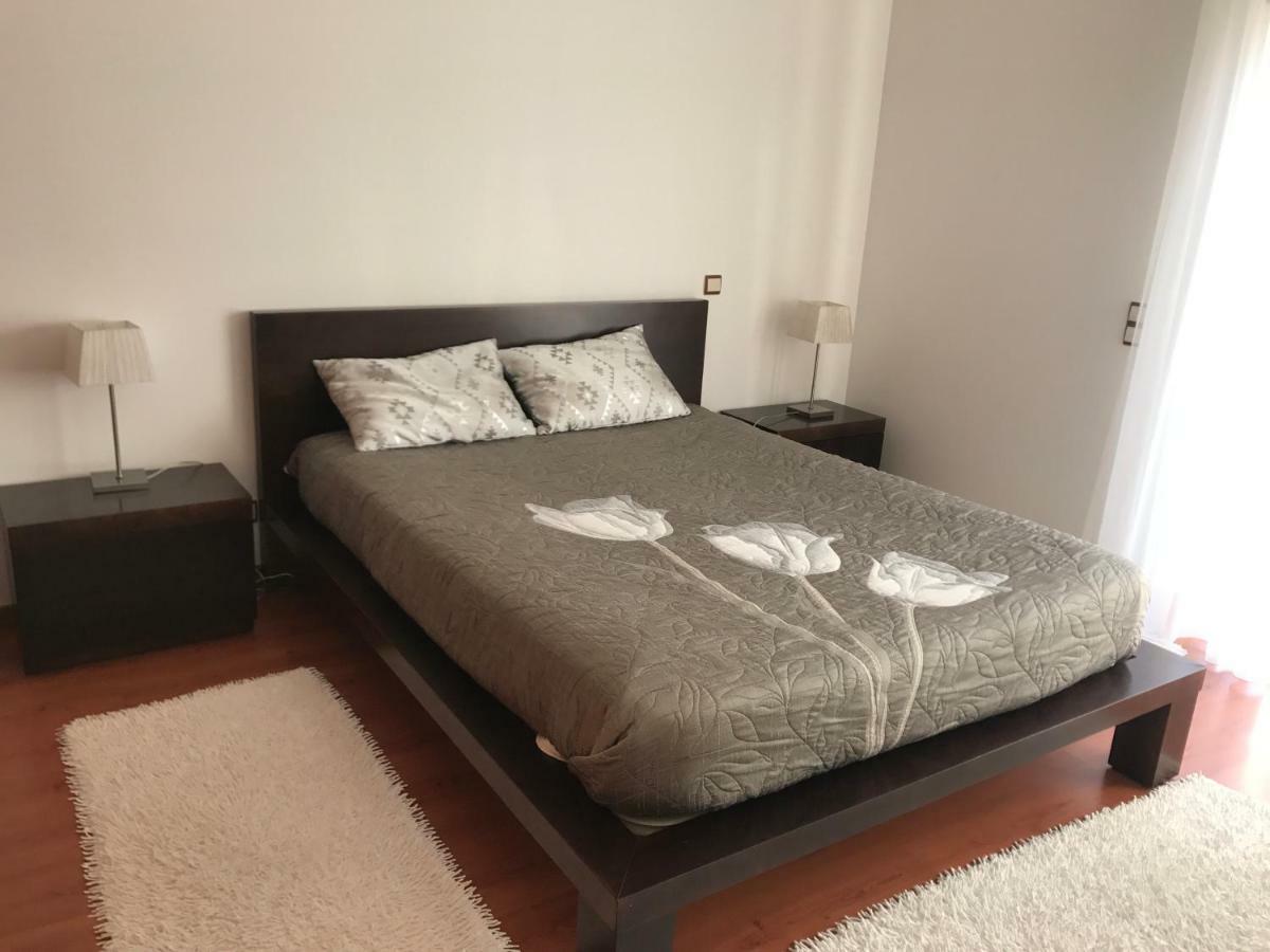 Apartamento Praia ساو مارتينهو دو بورتو المظهر الخارجي الصورة