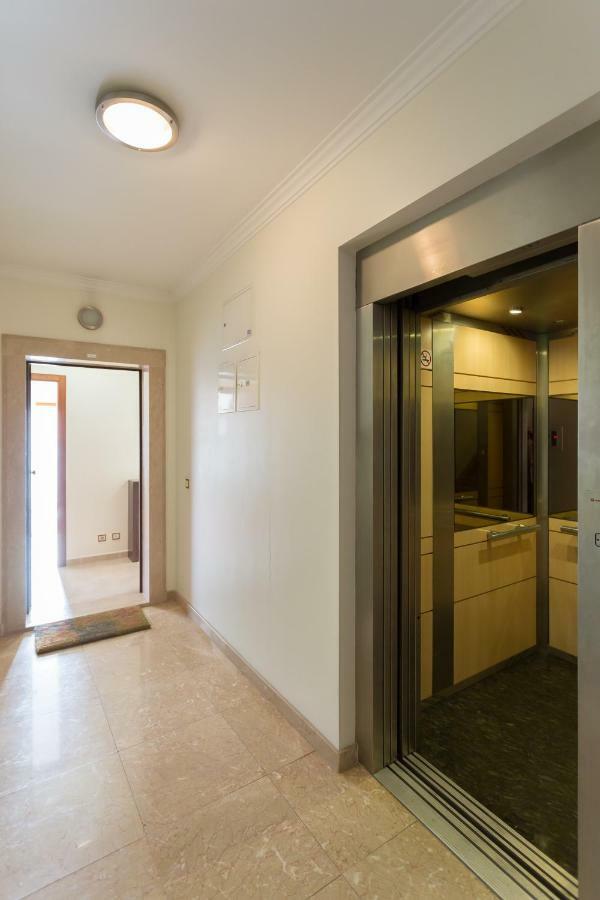 Apartamento Praia ساو مارتينهو دو بورتو المظهر الخارجي الصورة